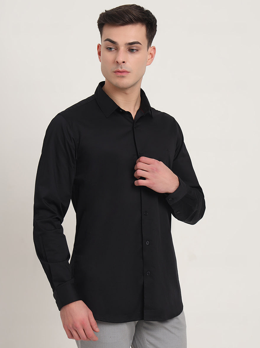 Black Solid Slim Fit Casual Shirt | JadeBlue