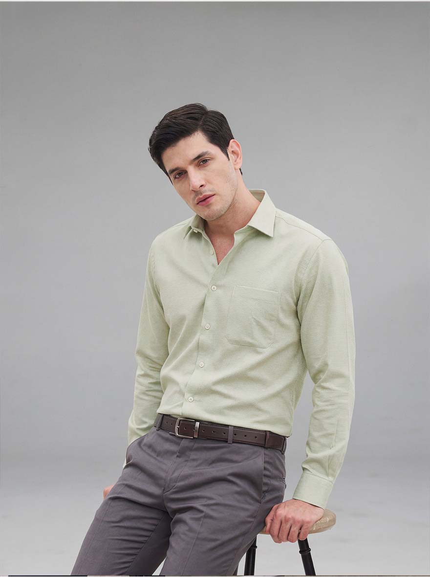 Pista Green Solid Regular Fit Formal Shirt | JadeBlue