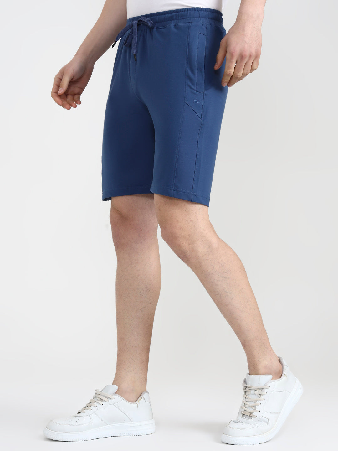 Indigo Blue Solid Slim Fit Shorts | JadeBlue