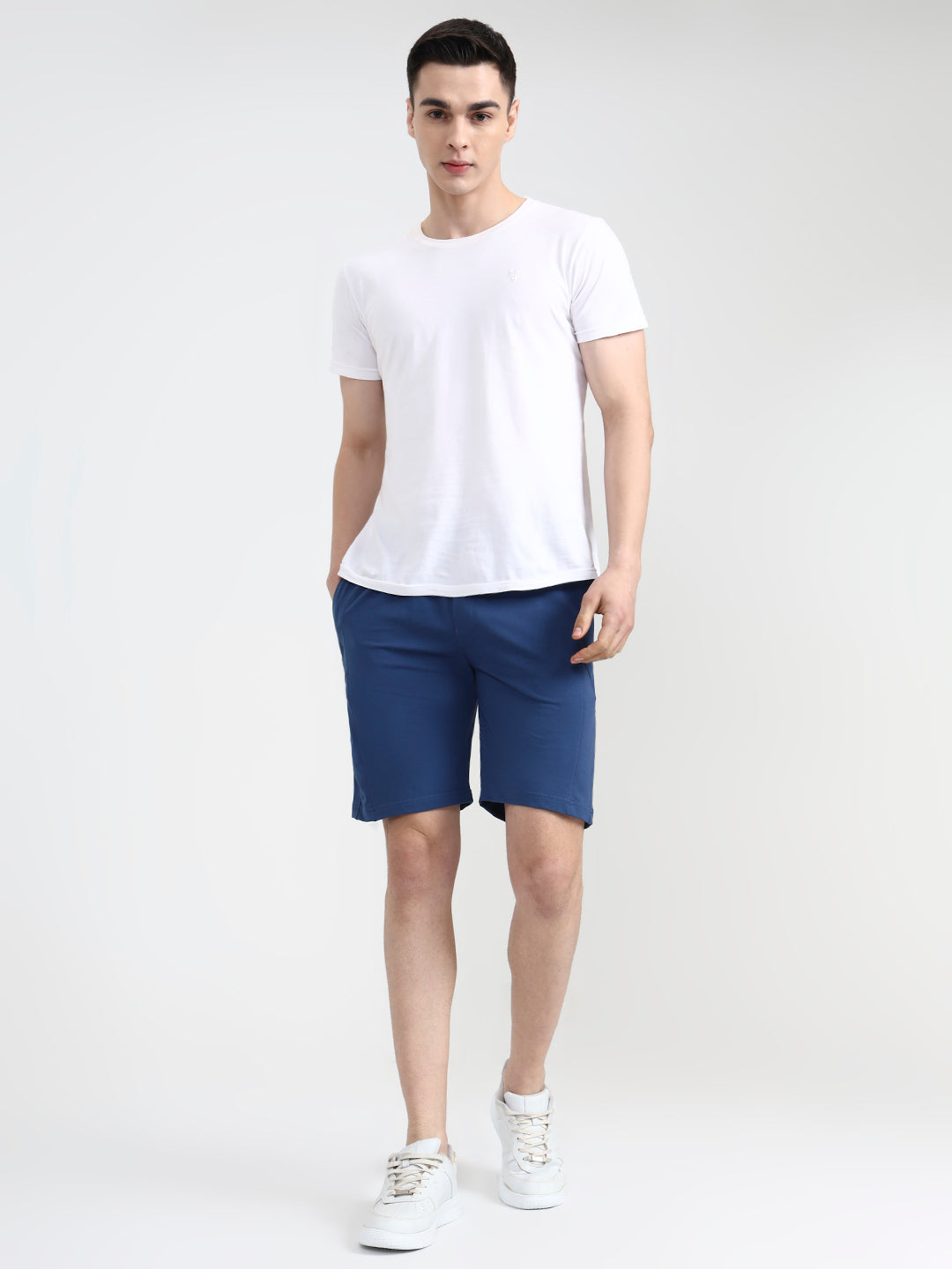 Indigo Blue Solid Slim Fit Shorts | JadeBlue
