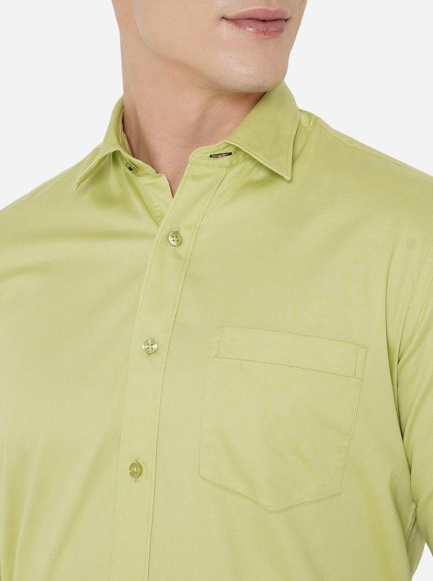 Green Solid Slim Fit Casual Shirt | JadeBlue
