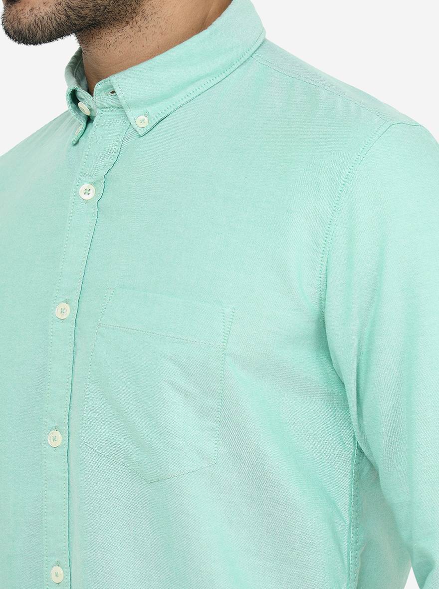 Pastel Green Solid Slim Fit Casual Shirt | JadeBlue