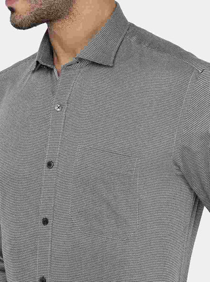 Black Solid Regular Fit Formal Shirt | JadeBlue