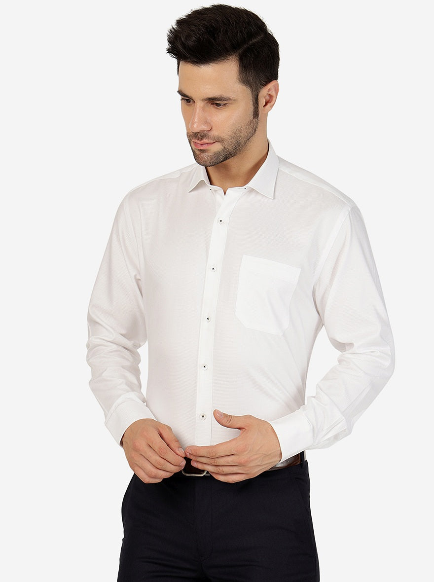 White Solid Regular Fit Formal Shirt | JadeBlue
