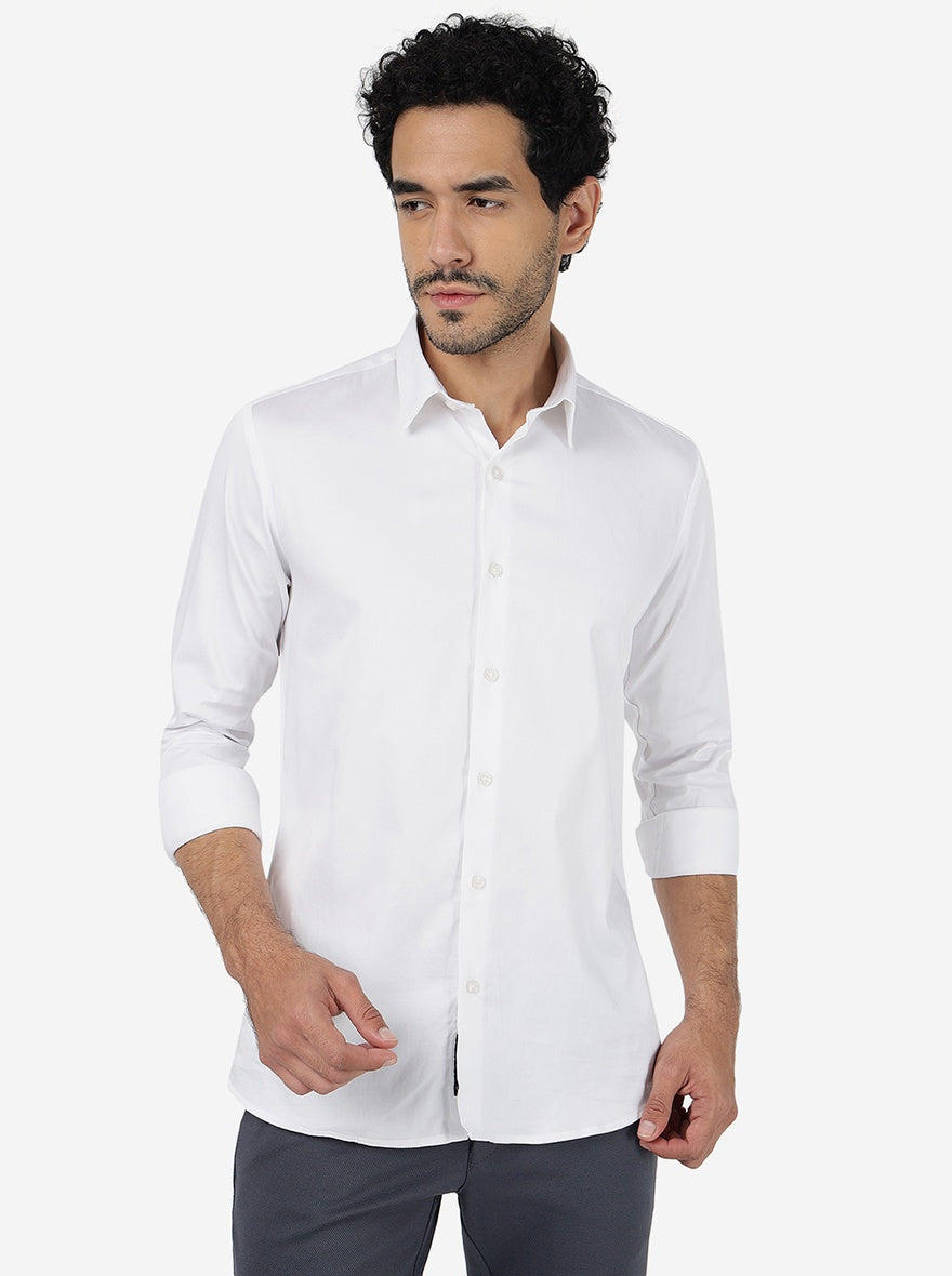 White Solid Slim Fit Casual Shirt | JadeBlue
