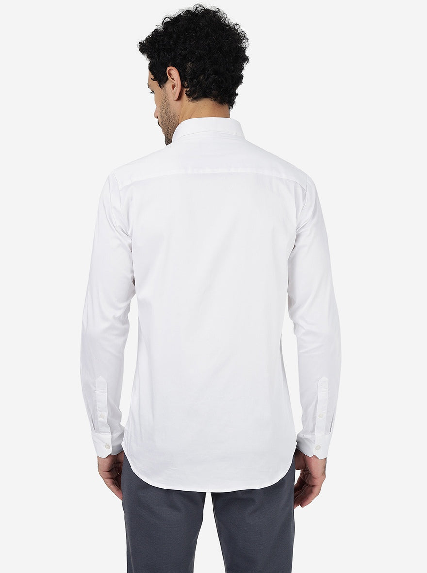 White Solid Slim Fit Casual Shirt | JadeBlue