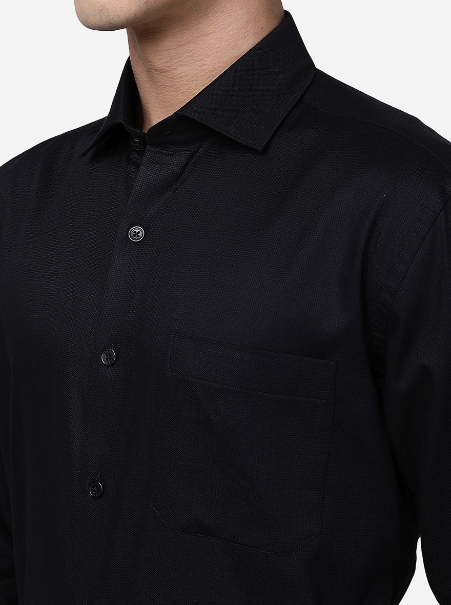 Black Solid Regular Fit Formal Shirt | JadeBlue
