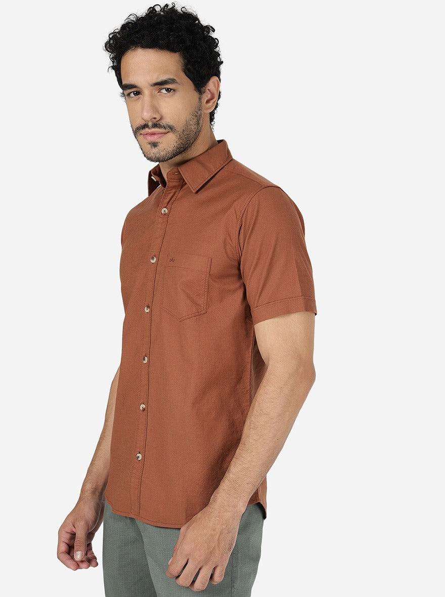 Brown Solid Slim Fit Casual Shirt | JadeBlue