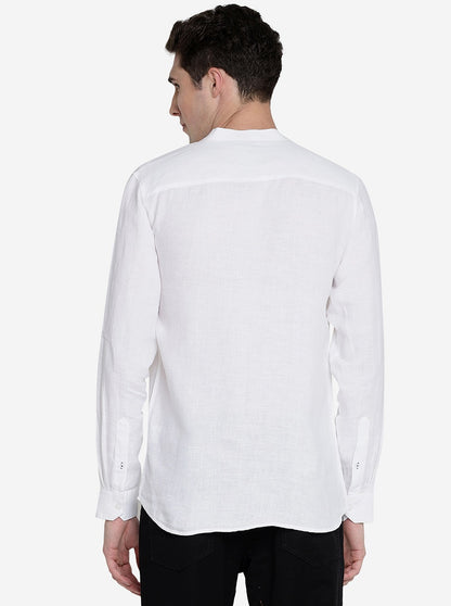 White Solid Slim Fit Casual Shirt | JadeBlue