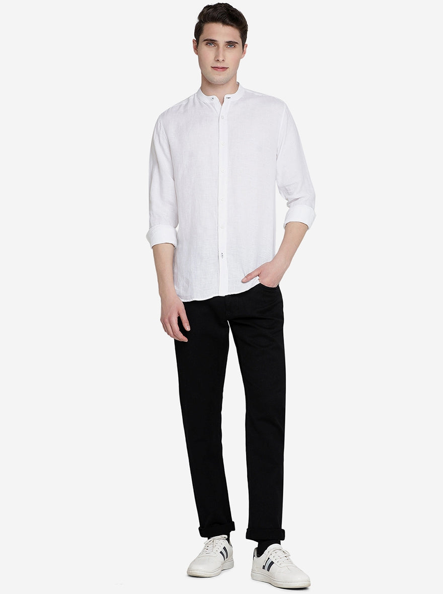 White Solid Slim Fit Casual Shirt | JadeBlue