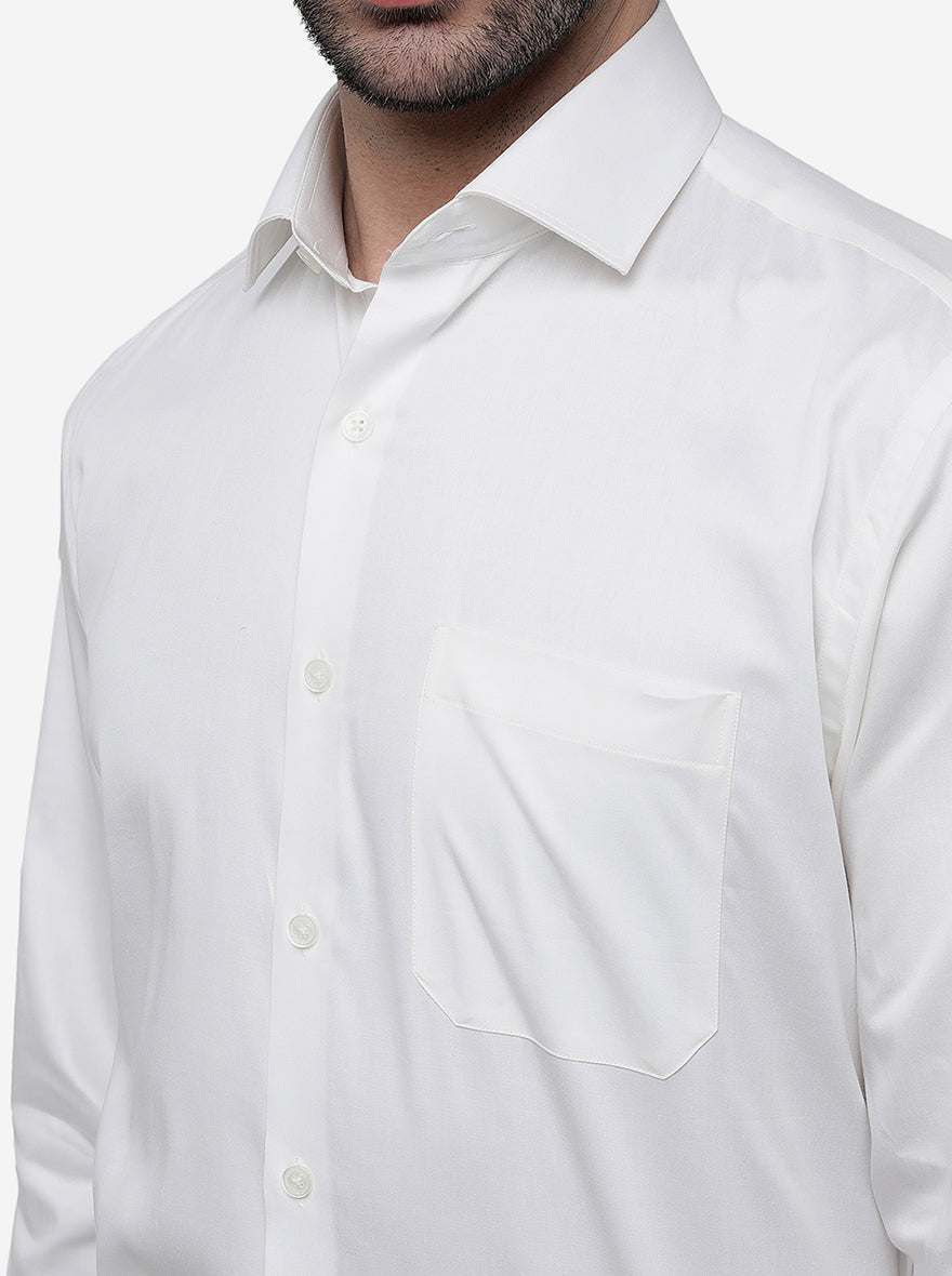 Cream Solid Regular Fit Formal Shirt | JadeBlue