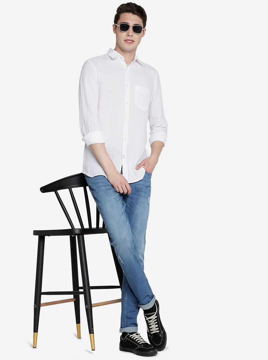 White Solid Slim Fit Casual Shirt | JadeBlue
