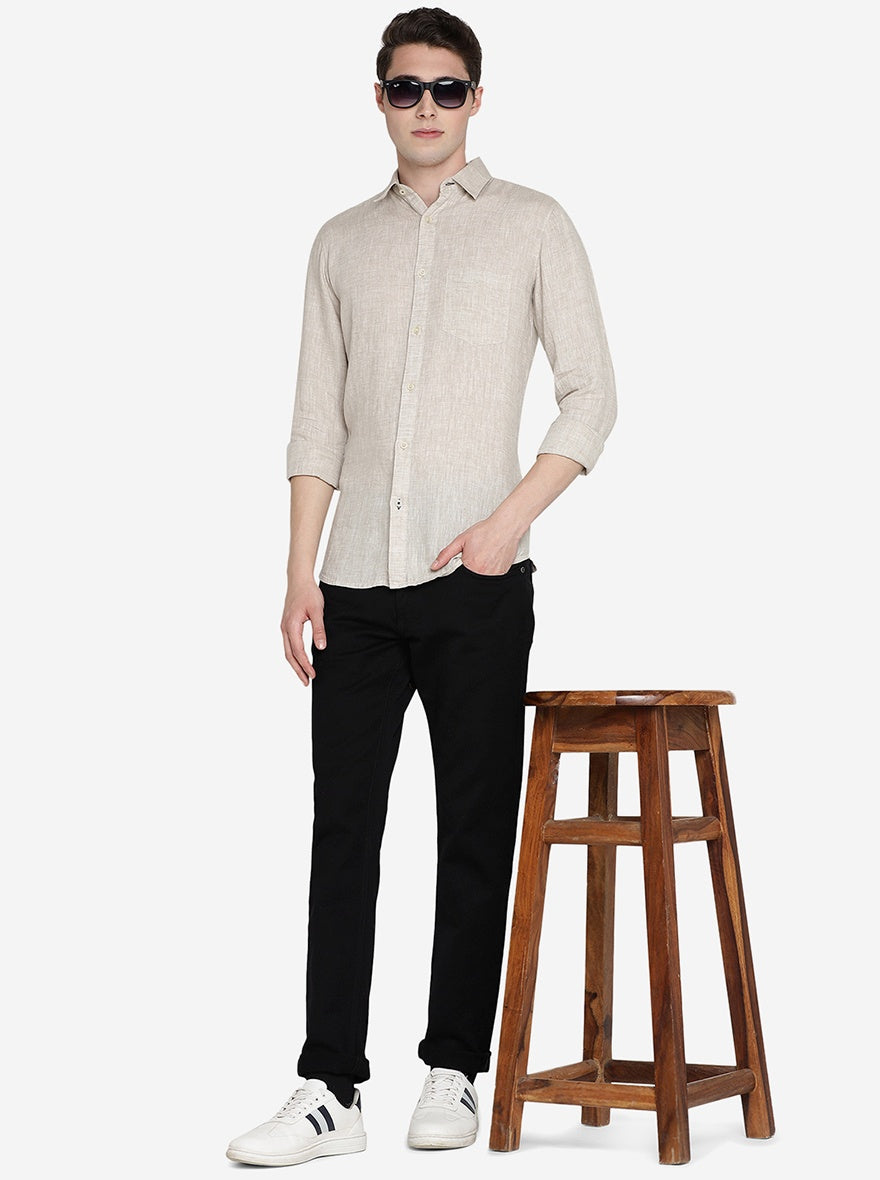 Light Beige Solid Slim Fit Casual Shirt | JadeBlue