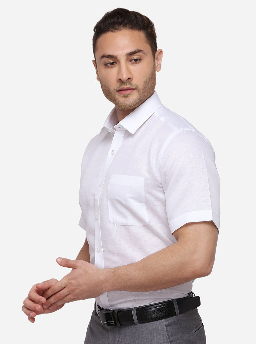 White Solid Regular Fit Formal Shirt | JadeBlue