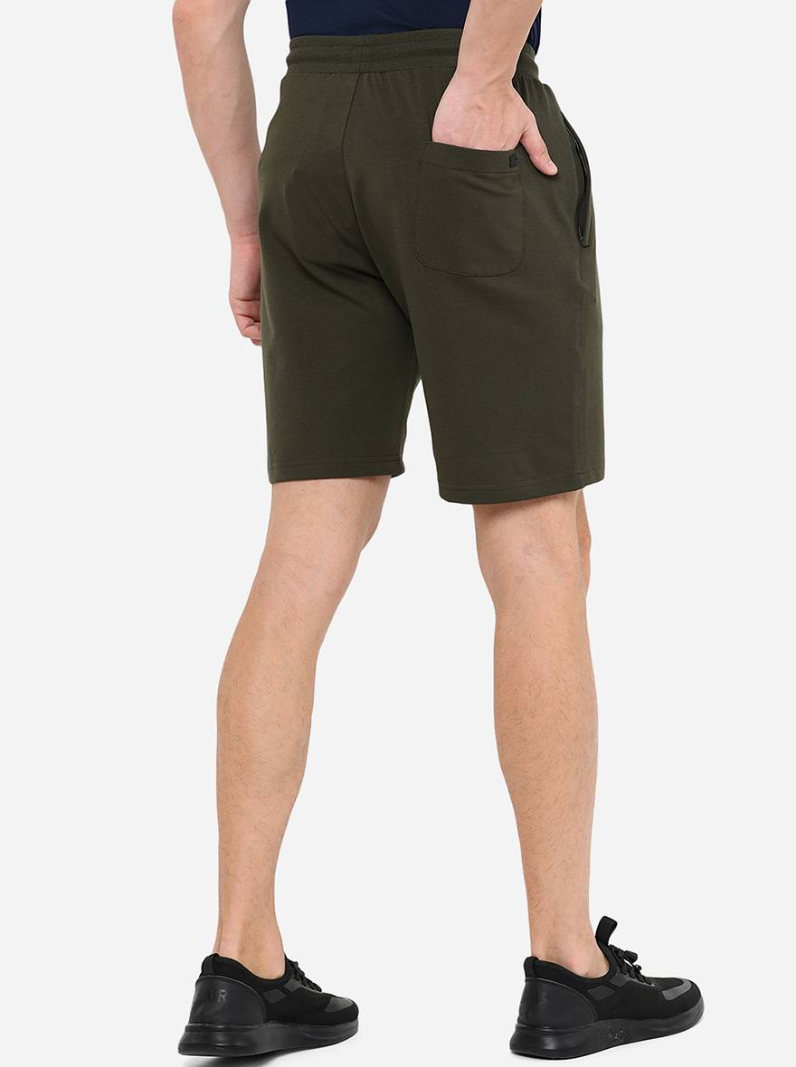 Dark Green Solid Regular Fit Shorts | JadeBlue